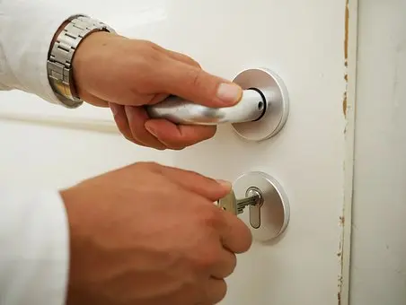 Broken-Key-Extraction--in-Arcadia-California-broken-key-extraction-arcadia-california.jpg-image
